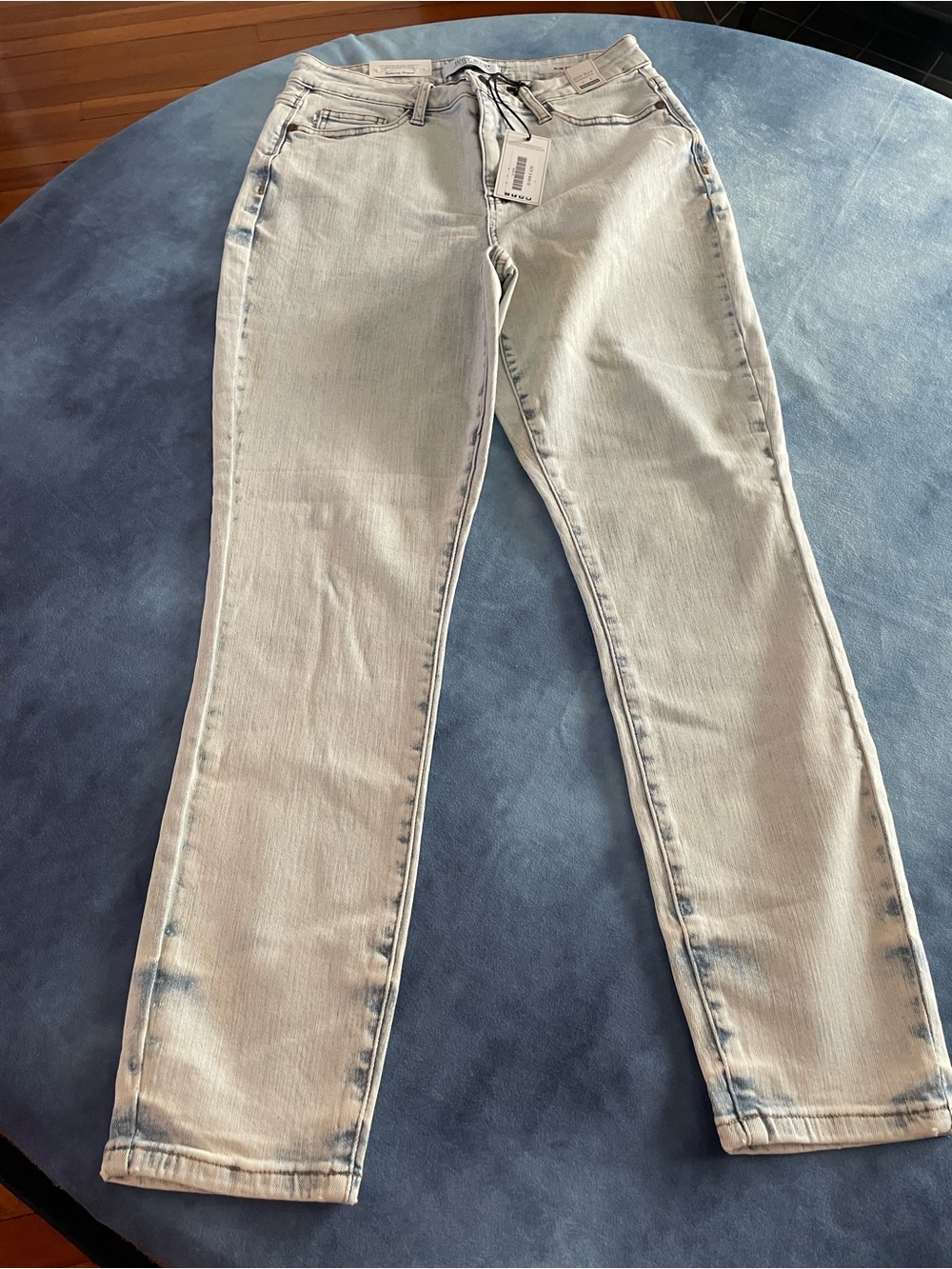 Judy Blue Light Wash Slim Fit Jeans